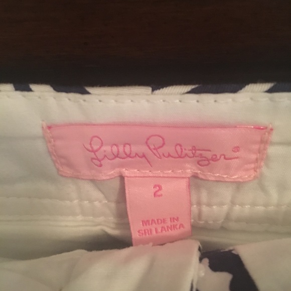 Lilly Pulitzer Size 2 Collette Skort - Hard To Find Lilly Patterned Skort! - Picture 5 of 6